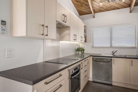 Photo of property in 1/1 Evan Street, Belmont, Auckland, 0622