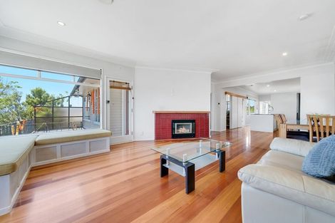 Photo of property in 11 Eastglen Road, Glen Eden, Auckland, 0602