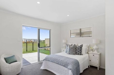 Photo of property in 12 Fuller Street, Papamoa Beach, Papamoa, 3118