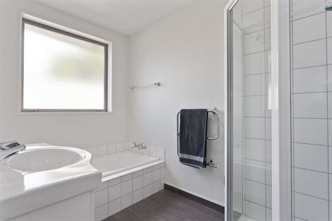 Photo of property in 60 Oakwood Drive, Rangiora, 7400