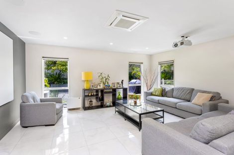 Photo of property in 29 Schopolo Place, Schnapper Rock, Auckland, 0632