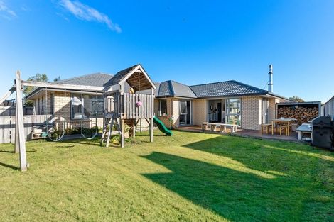 Photo of property in 6 Austin Reid Avenue, Carterton, 5713