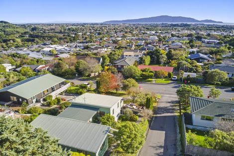 Photo of property in 47 Kakariki Grove, Waikanae, 5036
