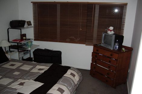 Photo of property in 6/22 Northcross Drive, Oteha, Auckland, 0632