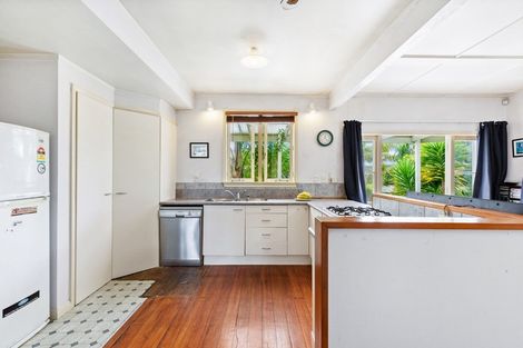 Photo of property in 50 Great North Road, Riverhead, 0820