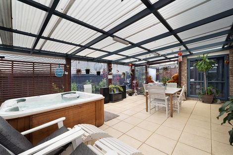 Photo of property in 37a Willerton Avenue, New Lynn, Auckland, 0600