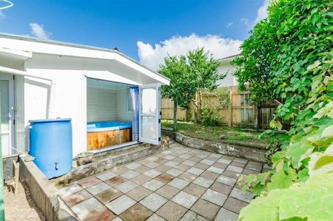 Photo of property in 15 Te Miti Street, Paekakariki, 5034