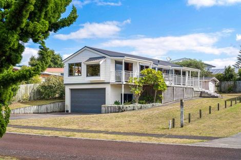 Photo of property in 11 Pleasant Place, Pauanui, Hikuai, 3579