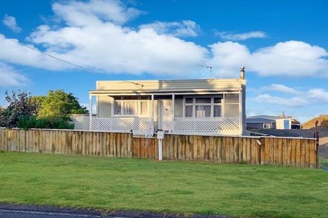 Photo of property in 46 Pratt Avenue, Foxton Beach, Foxton, 4815