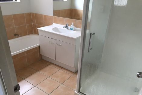 Photo of property in 178 Keri Vista Rise, Papakura, 2110