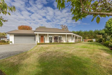 Photo of property in 22 Parkland Drive, Waipawa, 4210