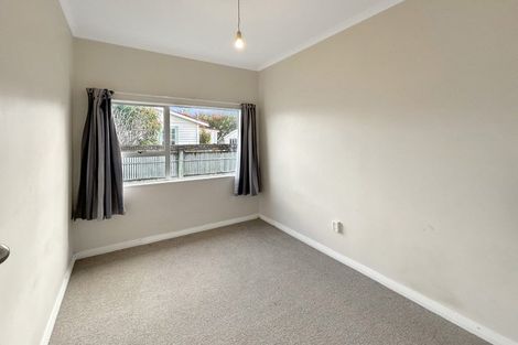 Photo of property in 28 Cambridge Street, Milson, Palmerston North, 4414