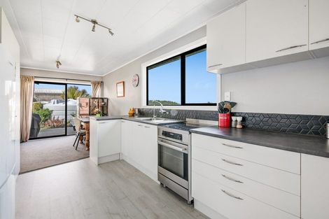 Photo of property in 211 Wilson Road, South Head, Helensville, 0874