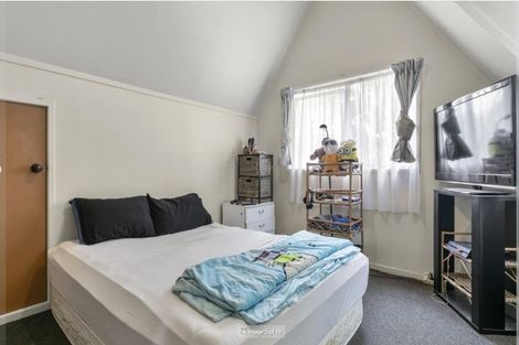 Photo of property in 99 Kemp Road, Massey, Auckland, 0614