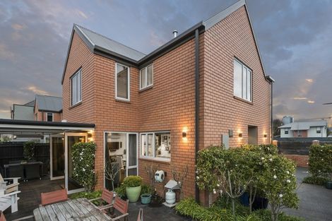 Photo of property in 16 Gracefield Avenue, Christchurch Central, Christchurch, 8013