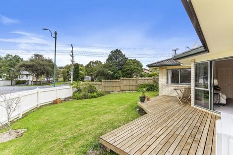 Photo of property in 1 Cabeleigh Drive, Helensville, 0800