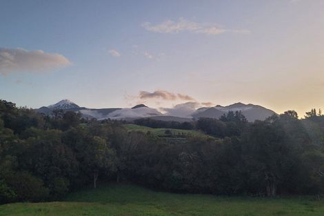 Photo of property in 1581 Carrington Road, Hurworth, New Plymouth, 4371