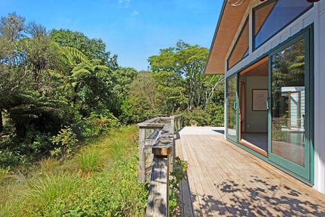 Photo of property in 15 Catley Road, Te Horo, Otaki, 5582