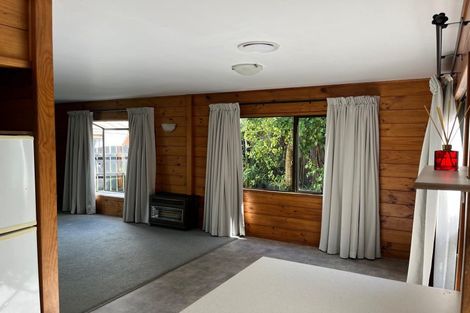 Photo of property in 3/8a Alma Street, Te Atatu South, Auckland, 0610