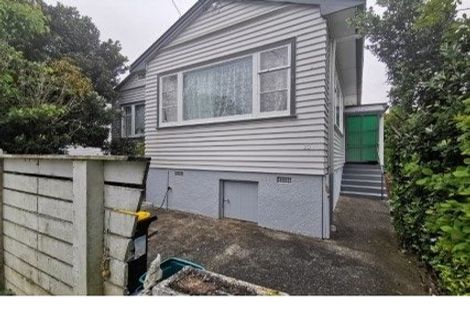 Photo of property in 20 Dr Taylor Terrace, Johnsonville, Wellington, 6037