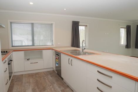 Photo of property in 16 Utauta Street, Waikanae, 5036