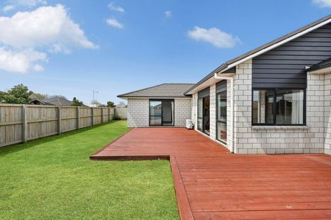 Photo of property in 33 Sirius Crescent, Rototuna North, Hamilton, 3210