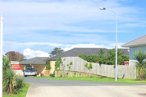 Photo of property in Carwyn Place, 14/352a Swanson Road, Ranui, Auckland, 0612