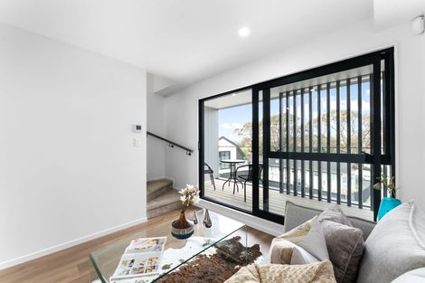 Photo of property in 16 Saint Catherine Crescent, West Harbour, Auckland, 0618