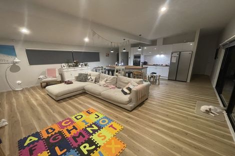 Photo of property in 16 Puriri Road, Pukekohe, 2120