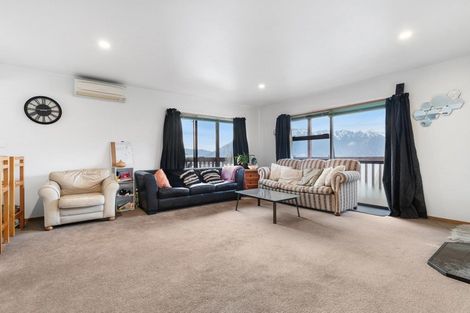 Photo of property in 7b Caples Place, Fernhill, Queenstown, 9300