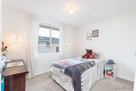 Photo of property in 2/22 Liverpool Street, Trentham, Upper Hutt, 5018