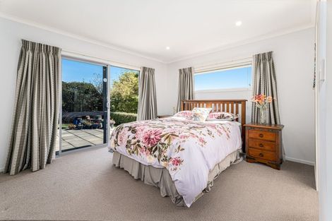 Photo of property in 19 Tongariro Drive, Aotea, Porirua, 5024