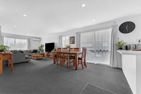 Photo of property in 17 Ashdown Place, Pahurehure, Papakura, 2113