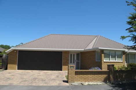 Photo of property in 14 Berkshire Drive, Avonhead, Christchurch, 8042