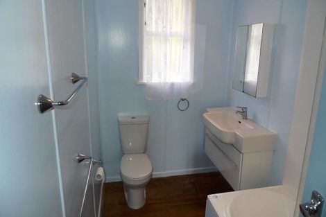 Photo of property in 19 Lynda Avenue, Paparangi, Wellington, 6037