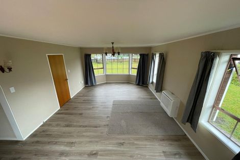 Photo of property in 2 Fitzwater Place, Henderson, Auckland, 0612