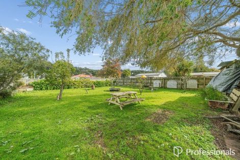Photo of property in 33 Wellington Road, Wainuiomata, Lower Hutt, 5014