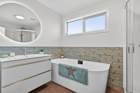 Photo of property in 27 West Street, Greytown, 5712