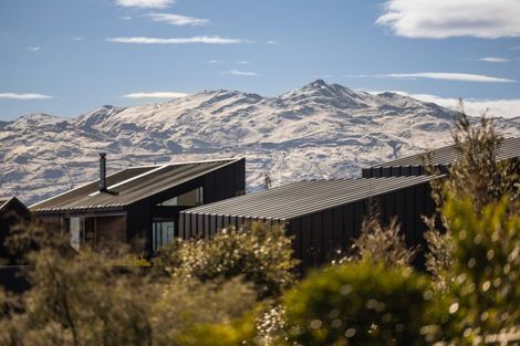 Photo of property in 5 Falconer Rise, Jacks Point, Queenstown, 9371
