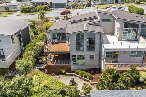Photo of property in 42b/1 James Cook Drive, Whitby, Porirua, 5024