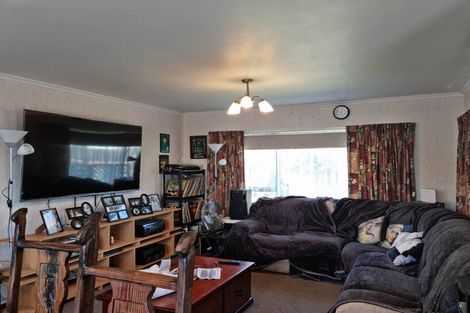 Photo of property in 2/2 Broadway, Waitara, 4320