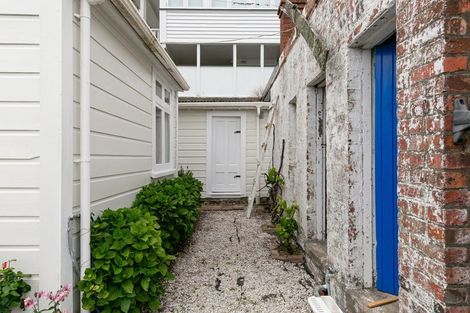 Photo of property in 51 Scarborough Terrace, Mount Victoria, Wellington, 6011