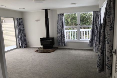 Photo of property in 10 Voltaire Street, Karori, Wellington, 6012