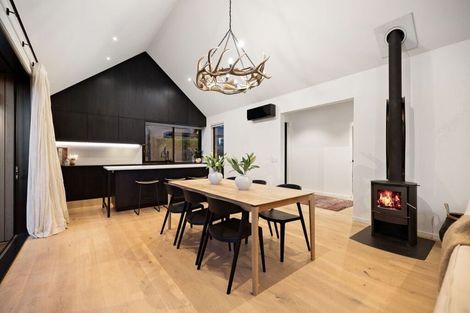 Photo of property in 1 Wanderer Lane, Jacks Point, Queenstown, 9371