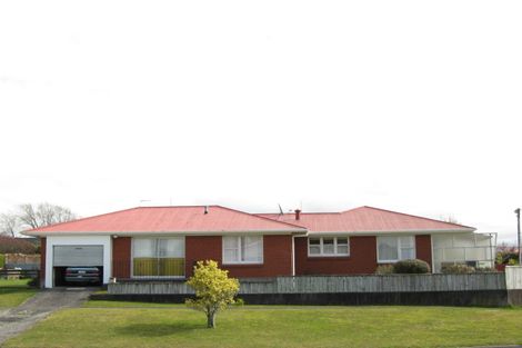 Photo of property in 19 Surrey Street, Stratford, 4332