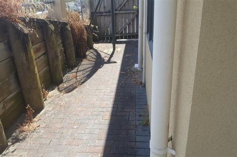 Photo of property in 26/8 Margan Avenue, New Lynn, Auckland, 0600