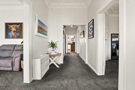Photo of property in 21 Hargest Crescent, Saint Kilda, Dunedin, 9012