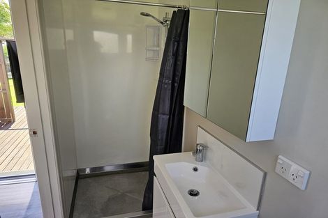 Photo of property in 17b Arkles, Arkles Bay, Whangaparaoa, 0932