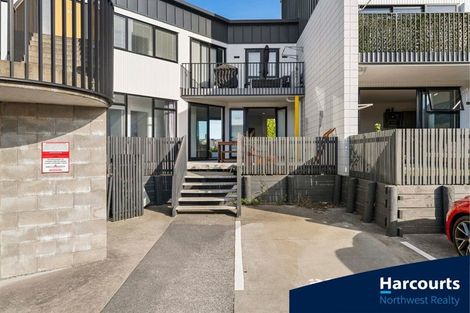 Photo of property in 284 Hobsonville Point Road, Hobsonville, Auckland, 0616