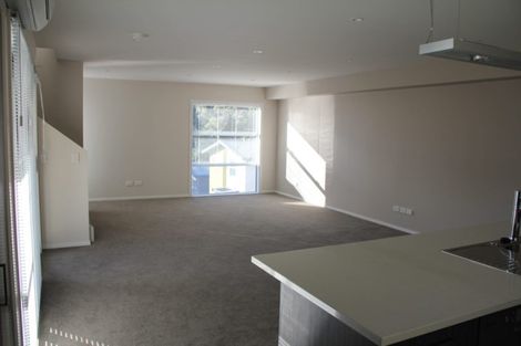 Photo of property in 61u6 Black Rock Road, Newlands, Wellington, 6037